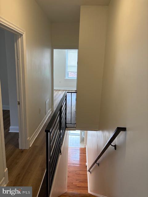 1422 N Hollywood St Property Photo 9