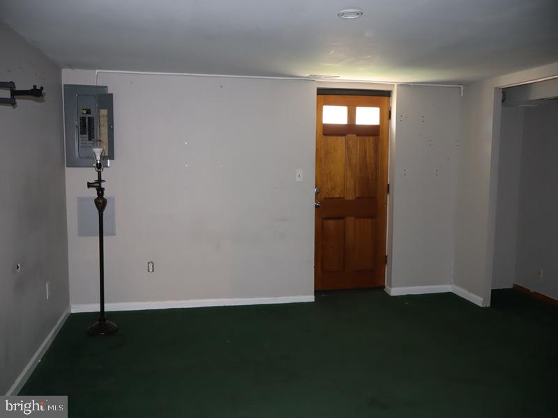 3619 Essex Ln Property Photo 8