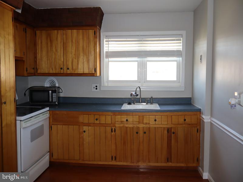 3619 Essex Ln Property Photo 18