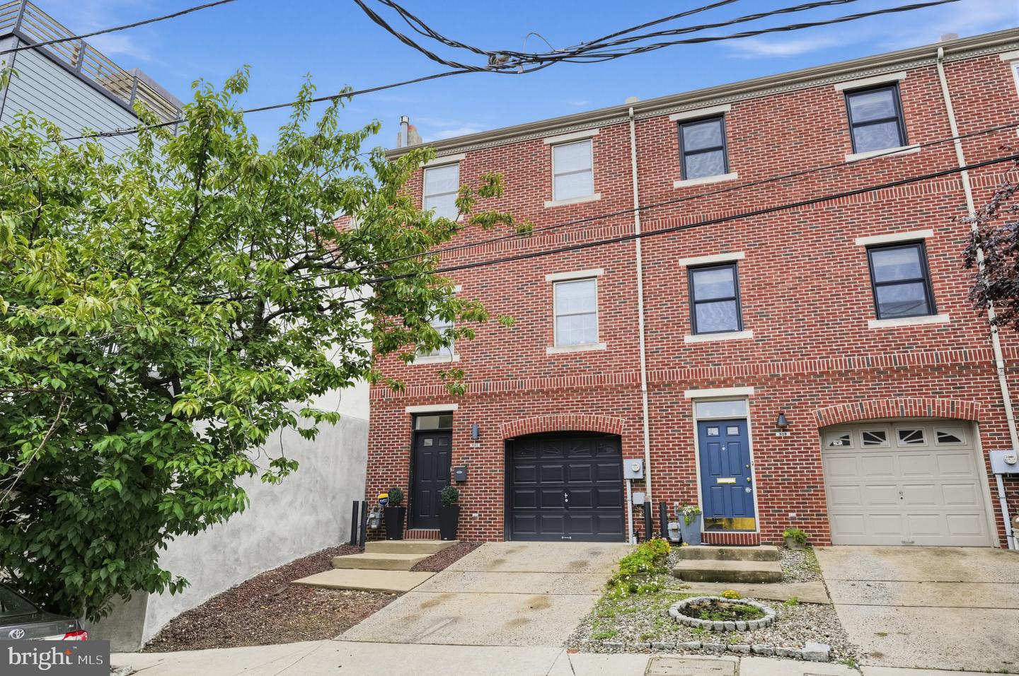 921 N Hancock St Property Photo 1