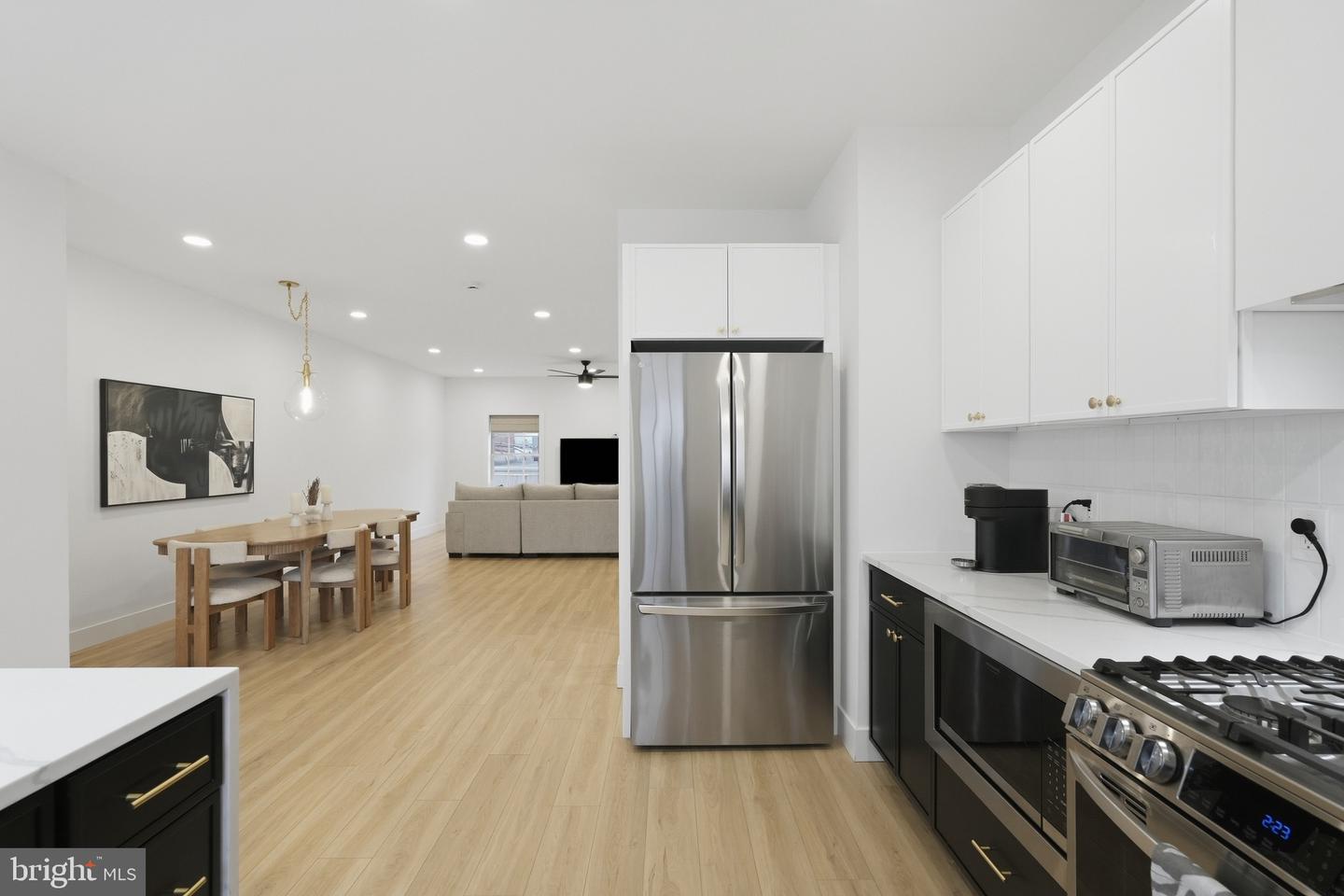 921 N Hancock St Property Photo 5