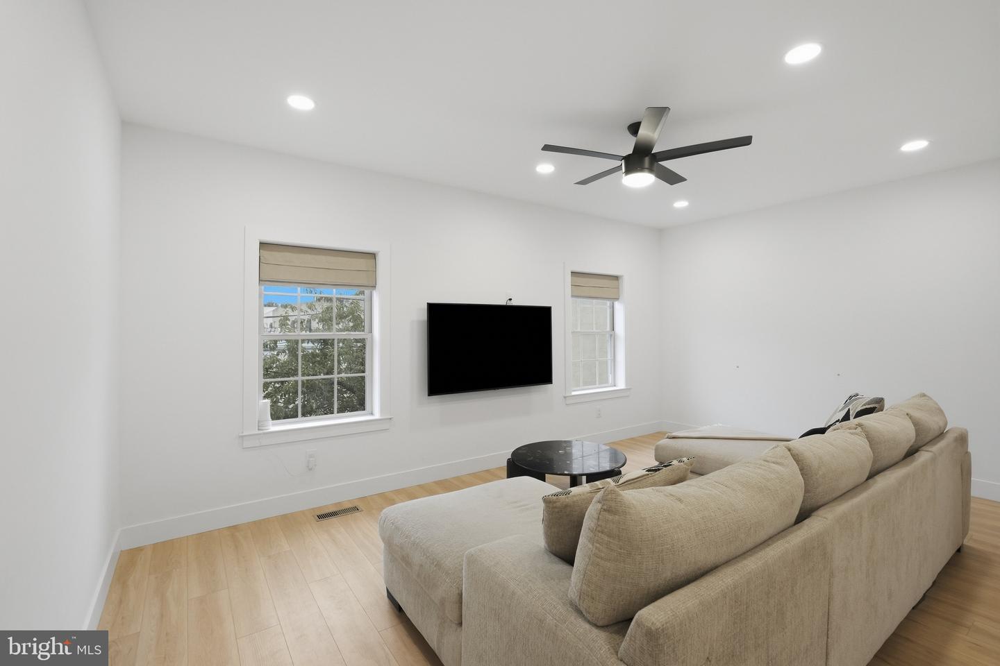921 N Hancock St Property Photo 18