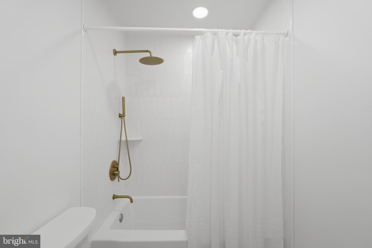 921 N Hancock St Property Photo 31