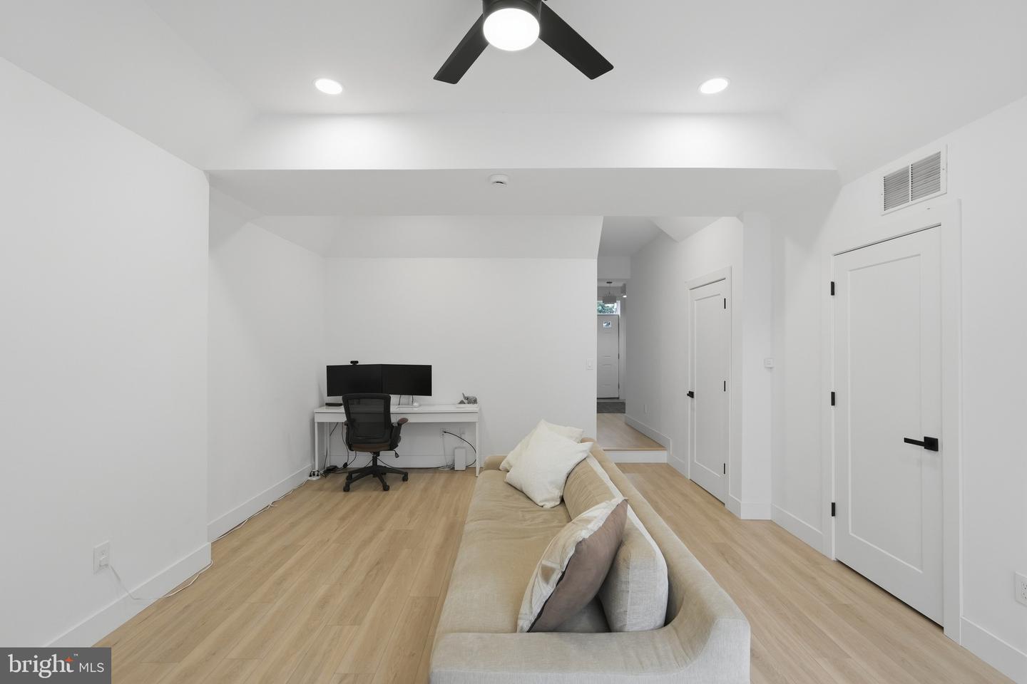 921 N Hancock St Property Photo 35