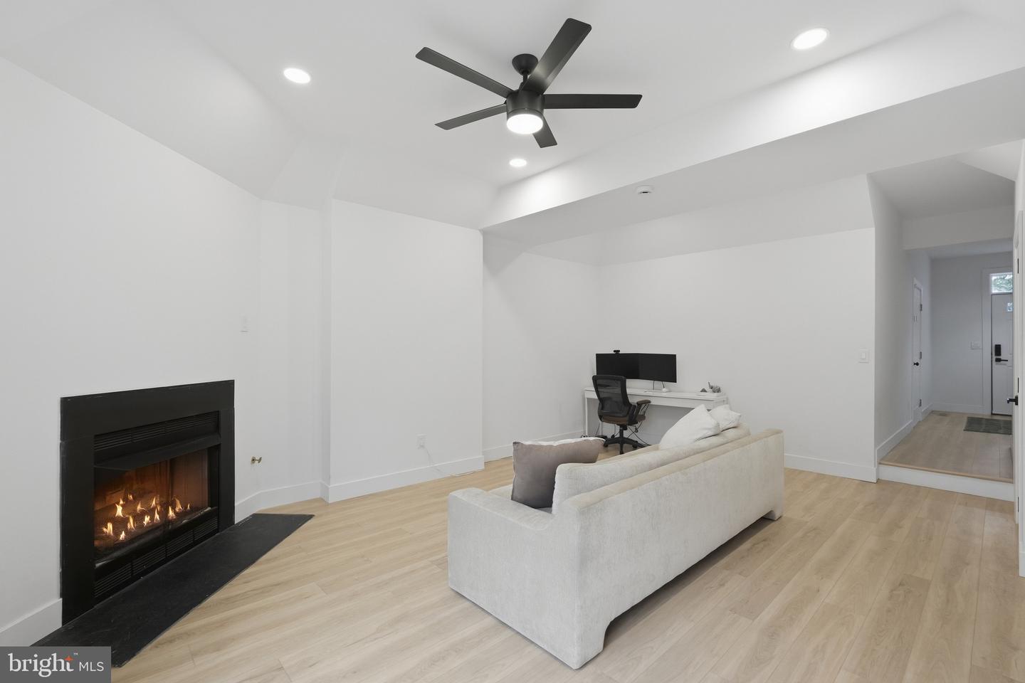 921 N Hancock St Property Photo 37