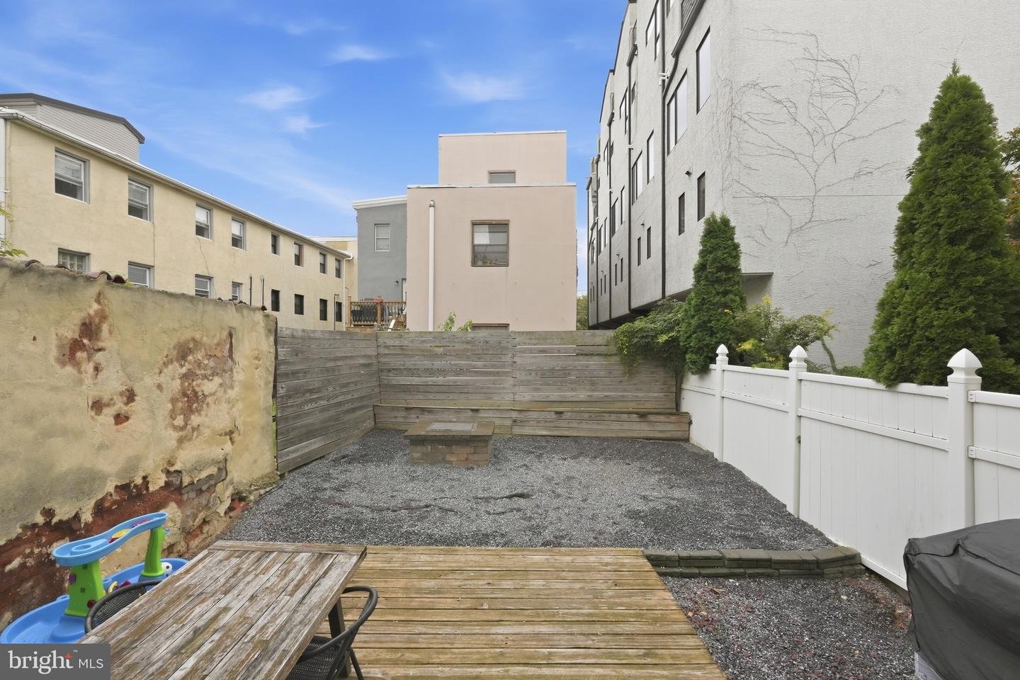 921 N Hancock St Property Photo 41