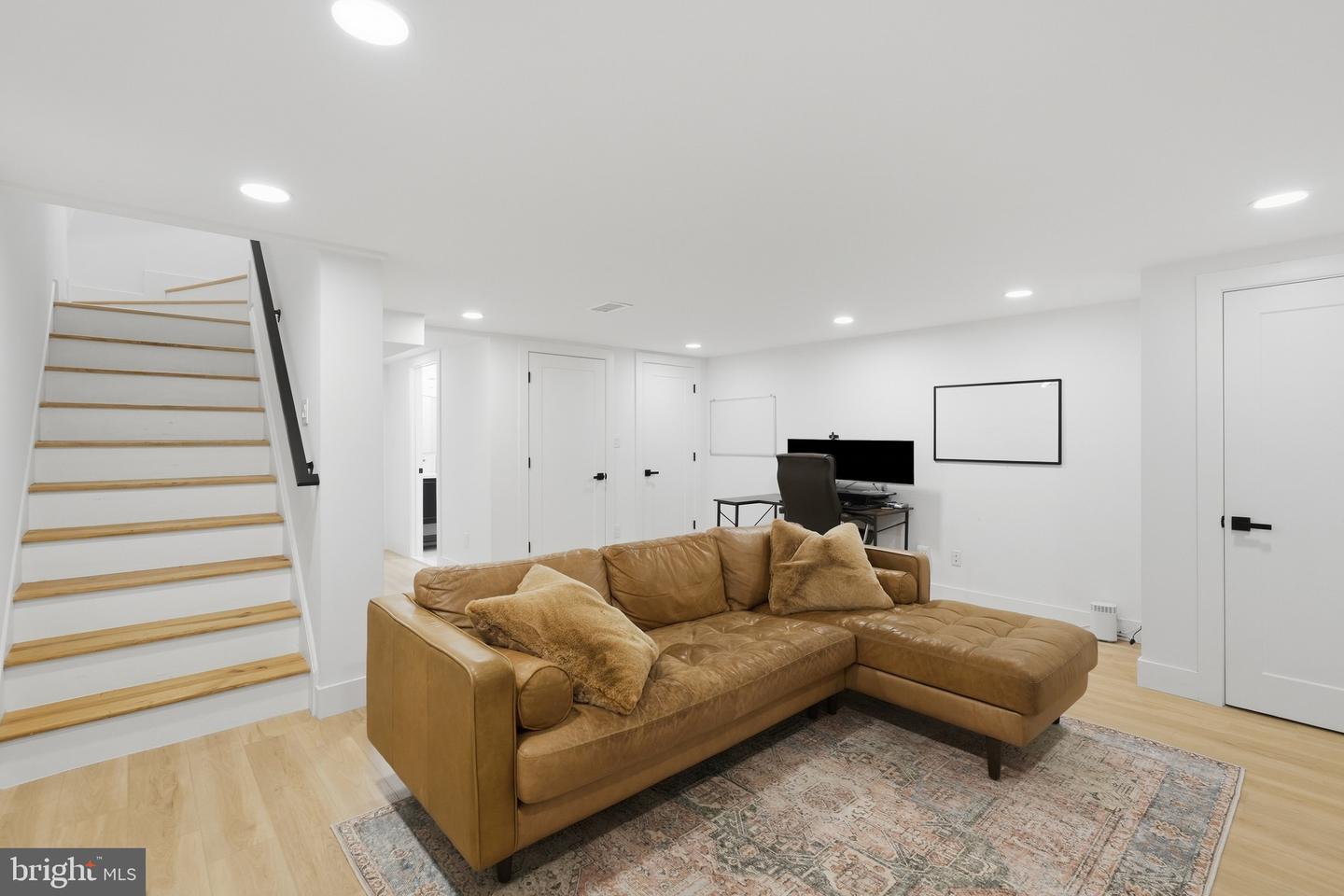 921 N Hancock St Property Photo 43