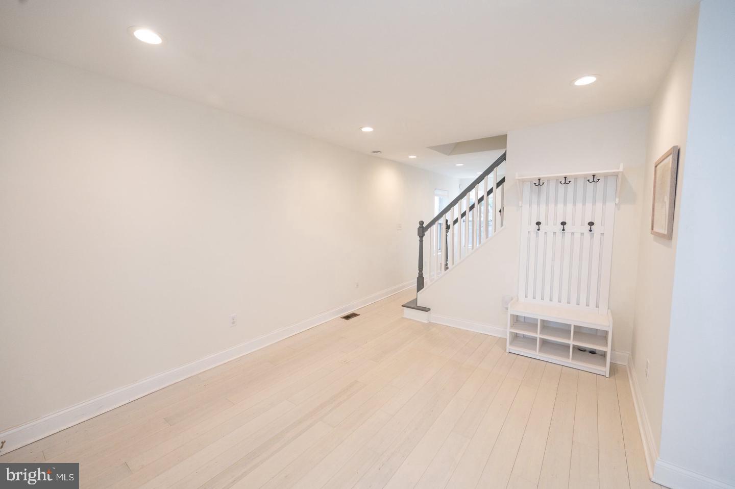 148 E Duval St Property Photo 7
