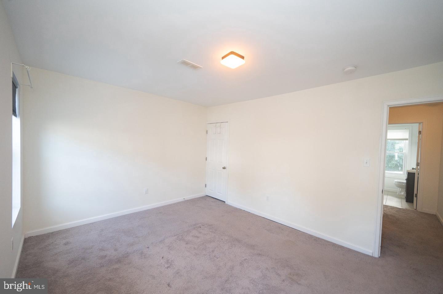 148 E Duval St Property Photo 19