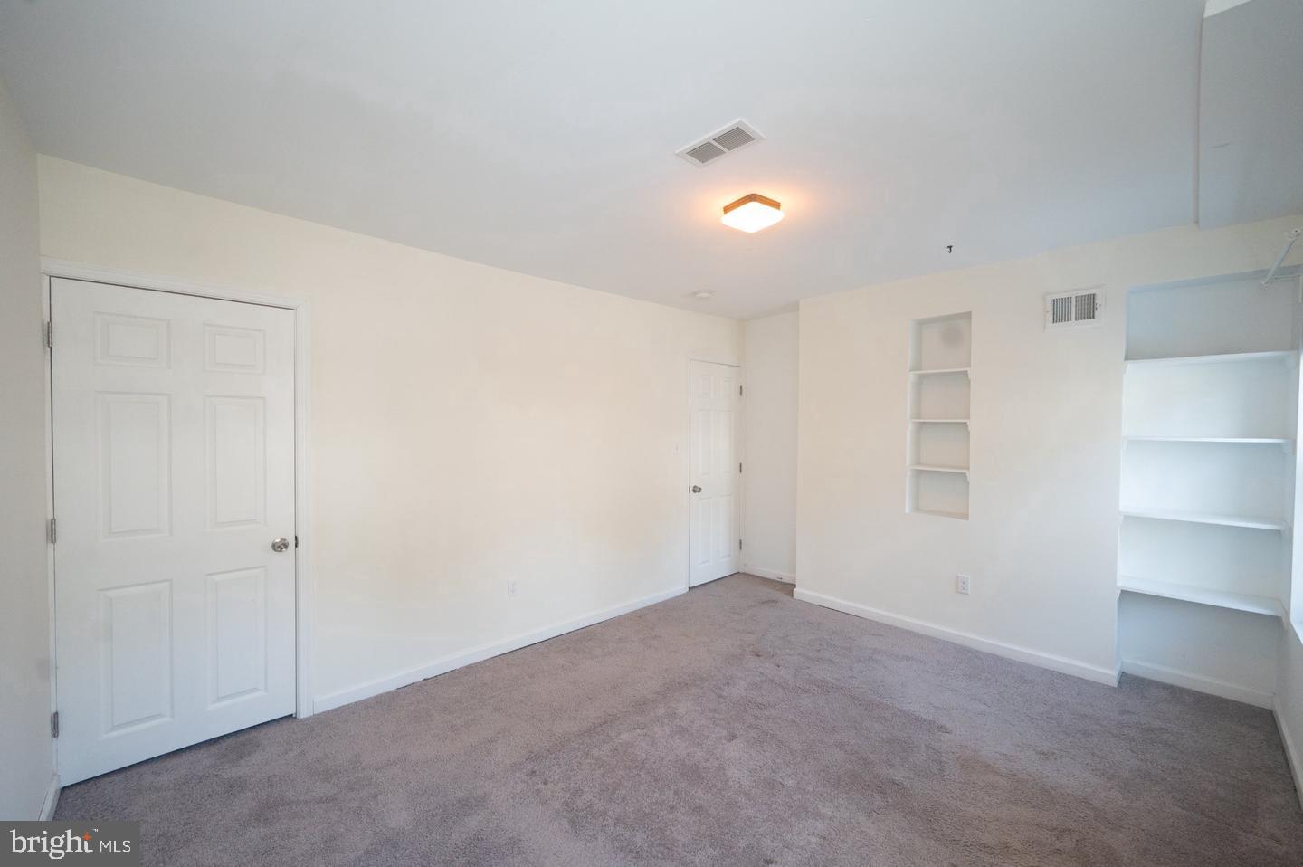 148 E Duval St Property Photo 21