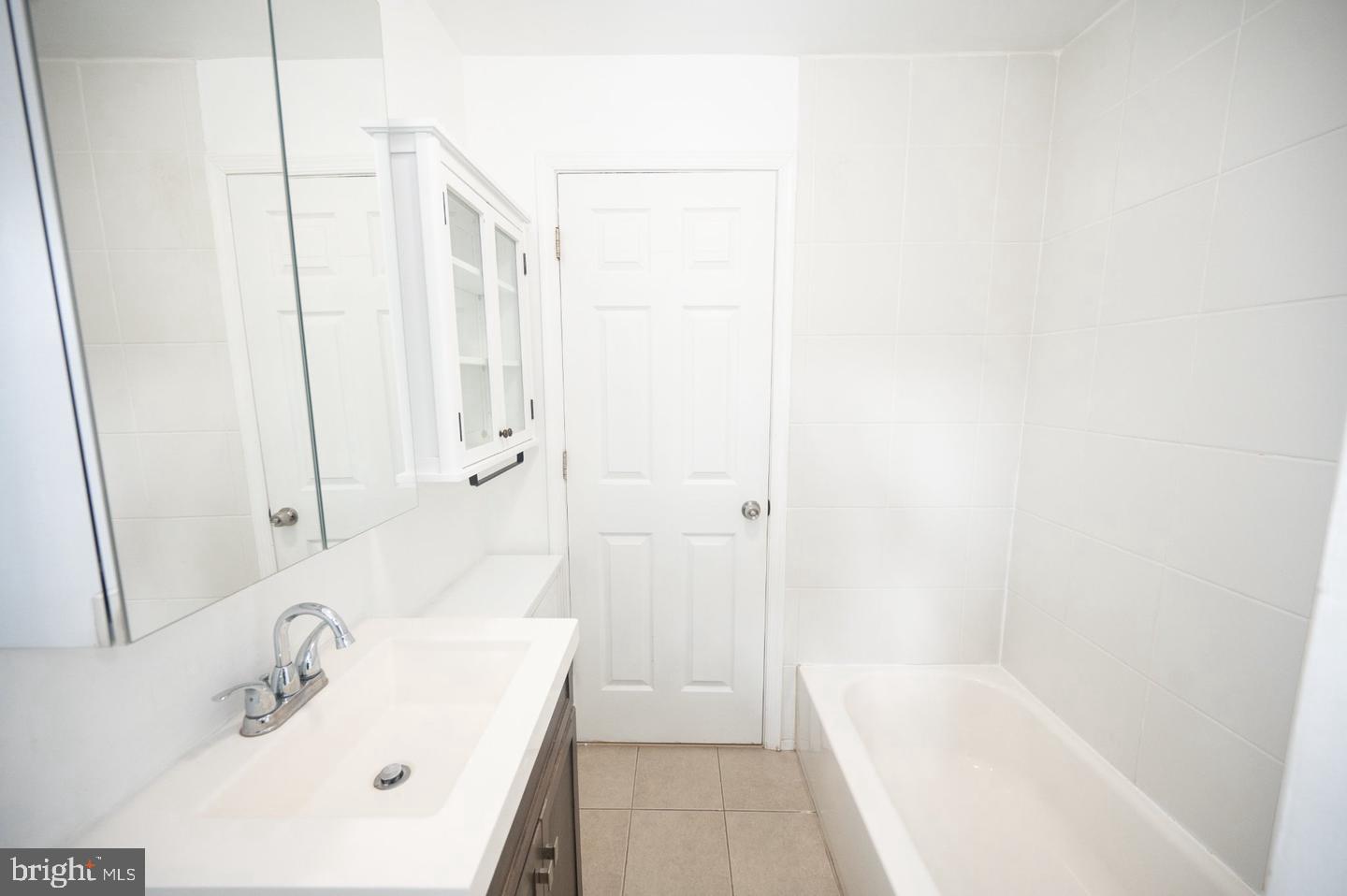 148 E Duval St Property Photo 24