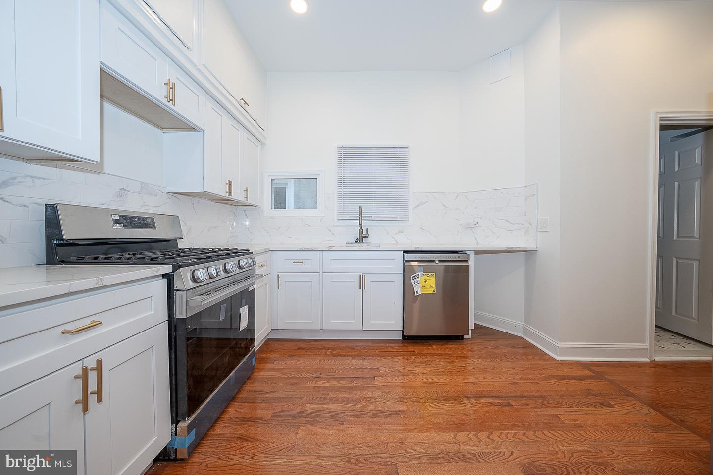 168 Kalos St Property Photo 8