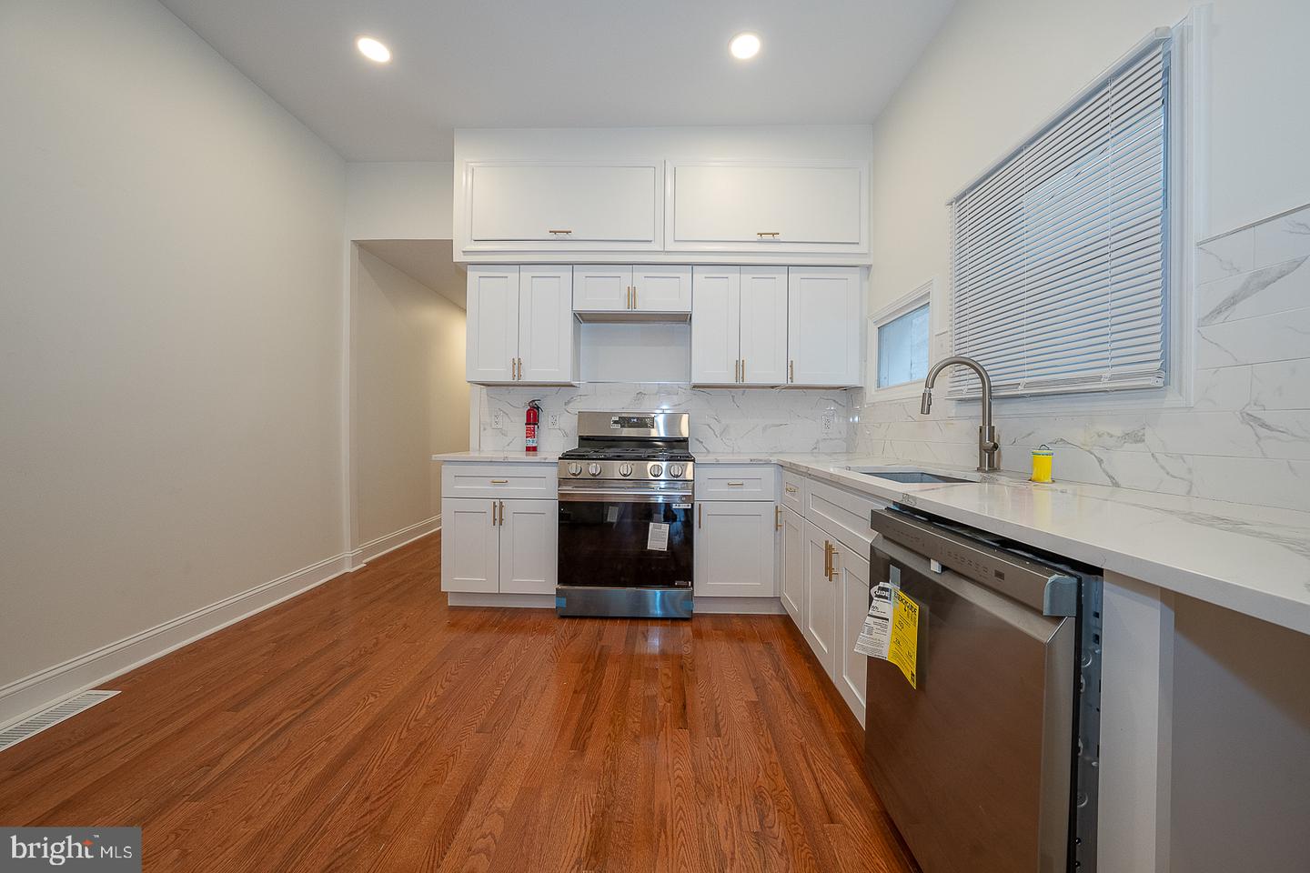 168 Kalos St Property Photo 9