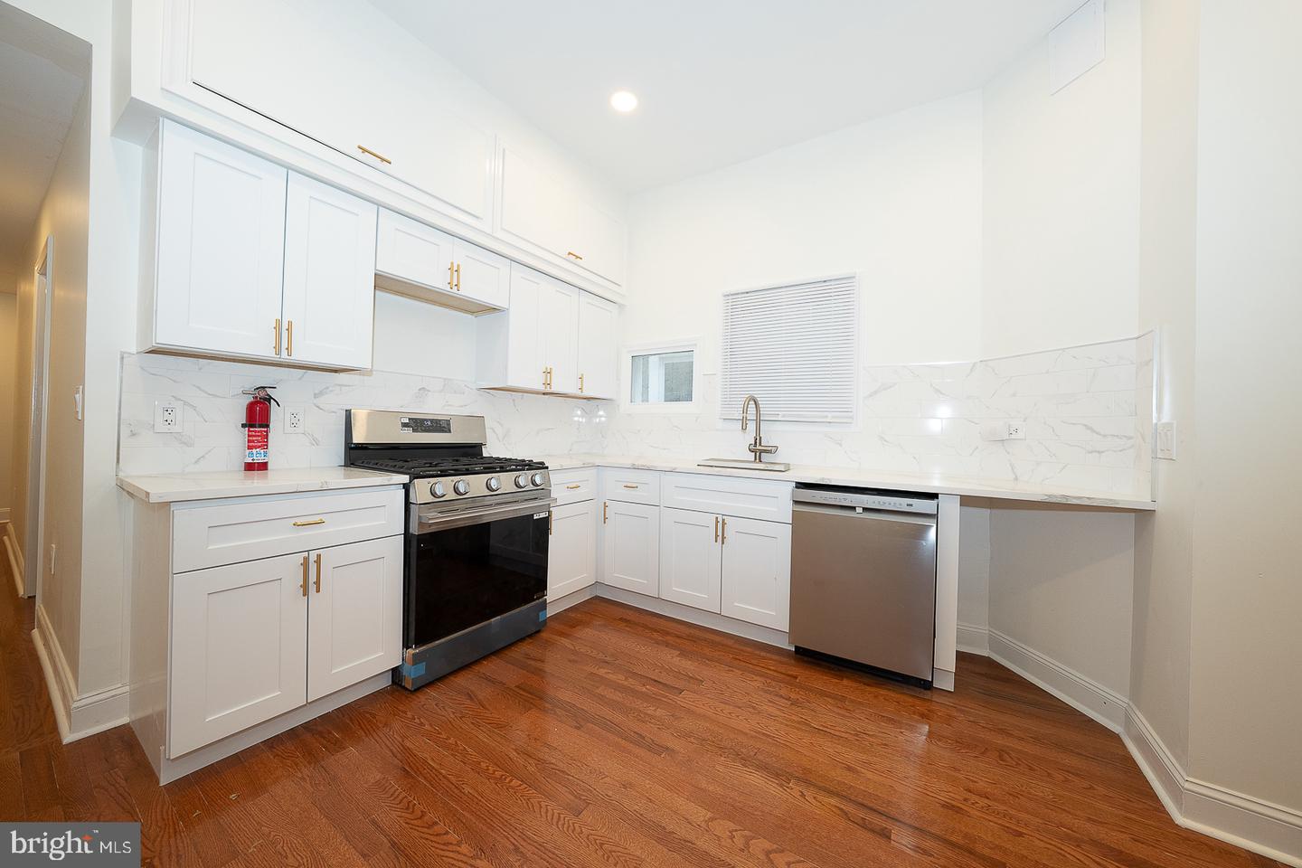 168 Kalos St Property Photo 12