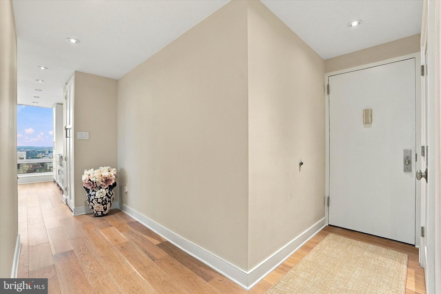 210 Locust St #28g Property Photo 20