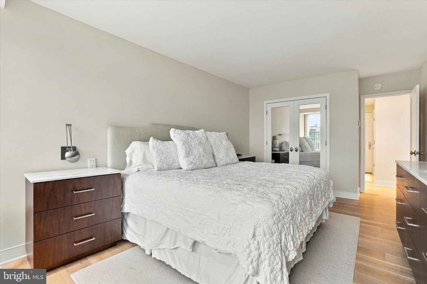 210 Locust St #28g Property Photo 23
