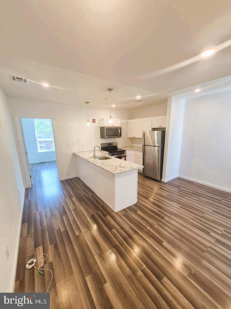 2626-28 RIDGE AVE #5 Property Photo 1