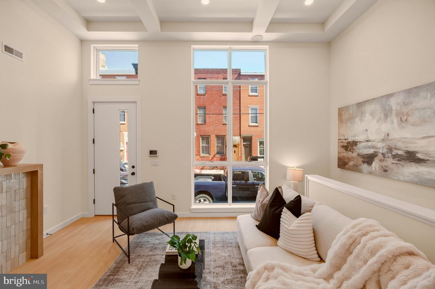 960 N 6th St Property Photo 5