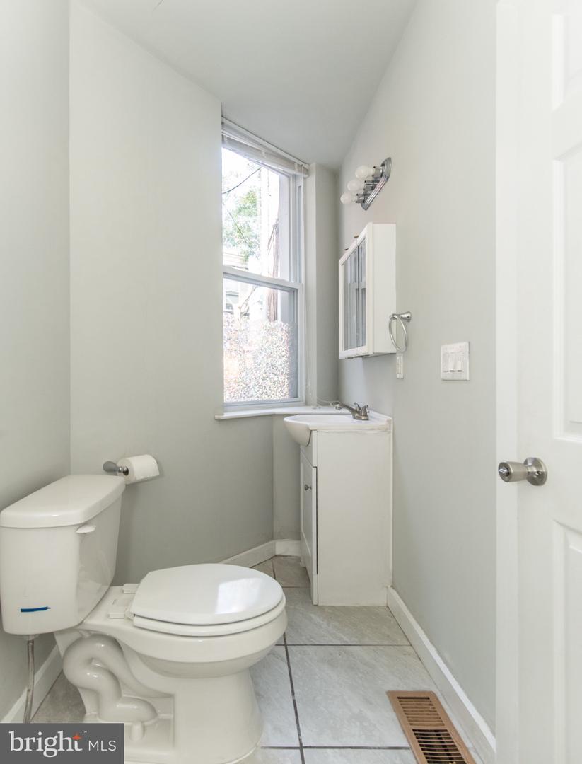 742 S 53rd St Property Photo 12