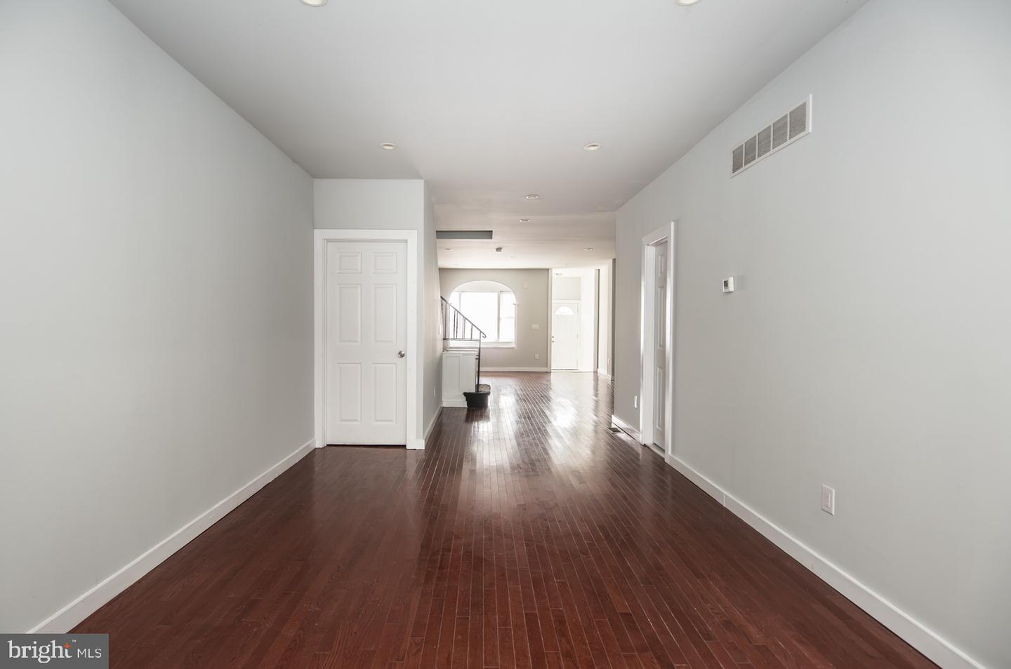 742 S 53rd St Property Photo 17