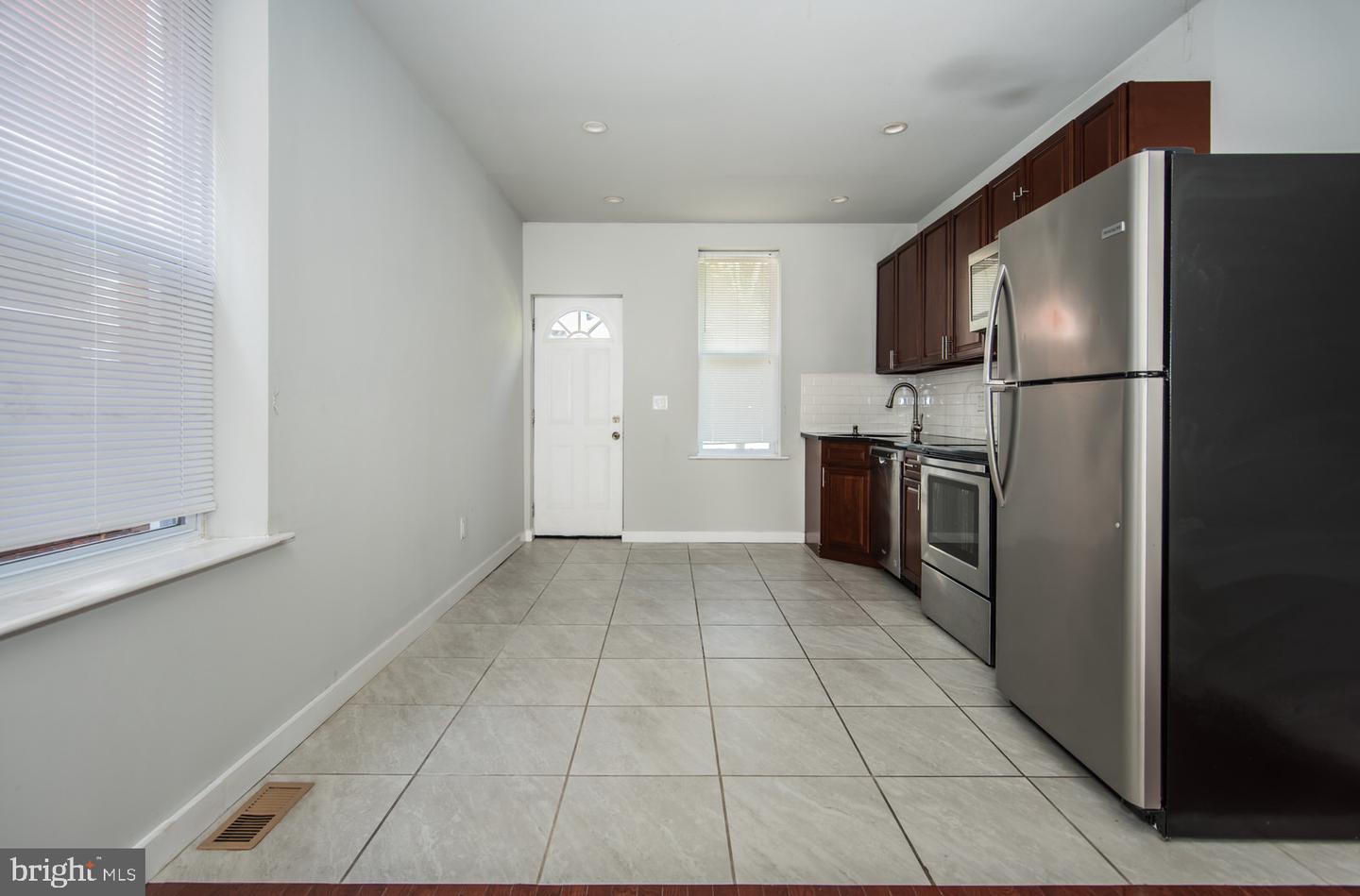 742 S 53rd St Property Photo 18