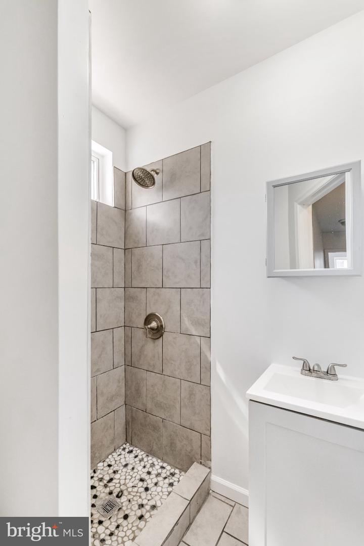 2066 E Stella St Property Photo 16