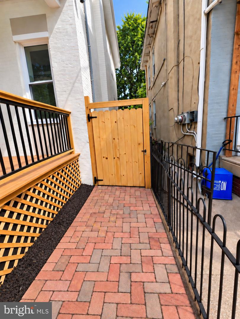 4547 Greene St Property Photo 14