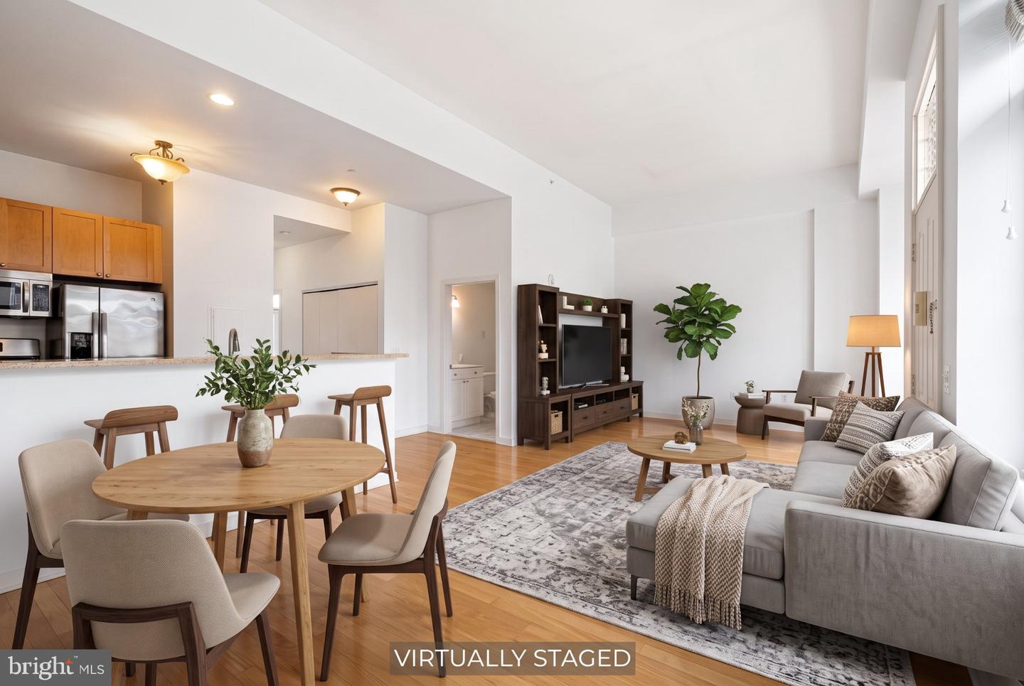 1900 Hamilton St #d12 Property Photo 3
