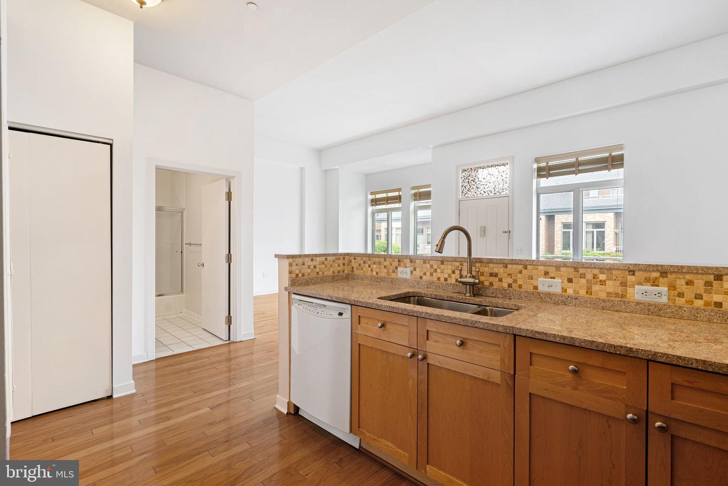 1900 Hamilton St #d12 Property Photo 21