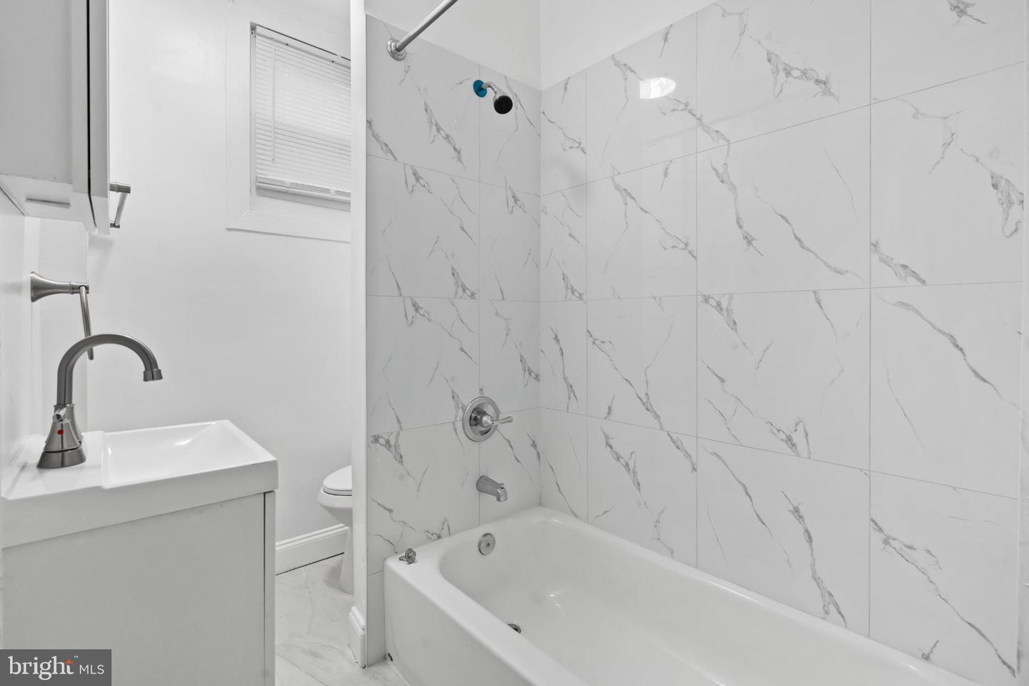 4122 N 7th St Property Photo 9