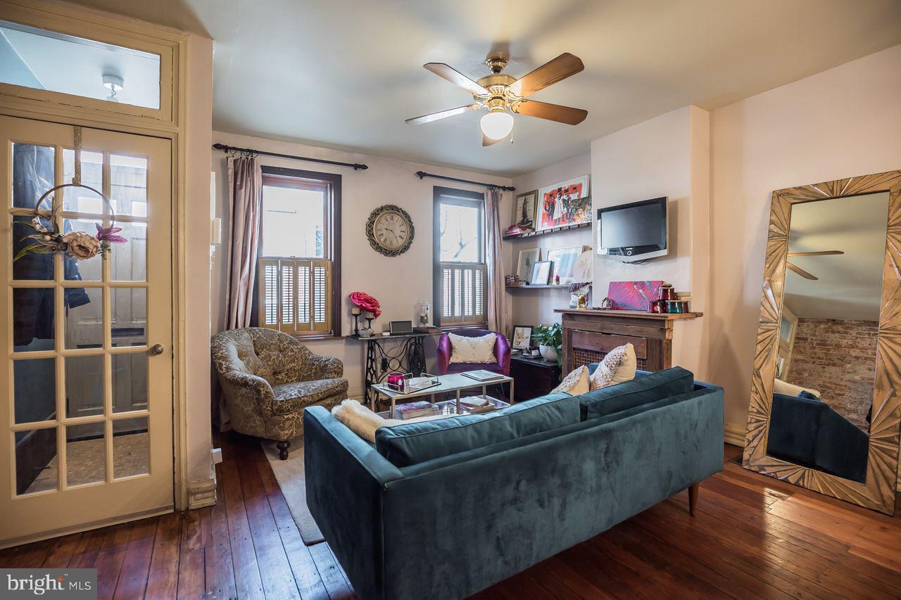 1609 S ROSEWOOD ST Property Photo 1