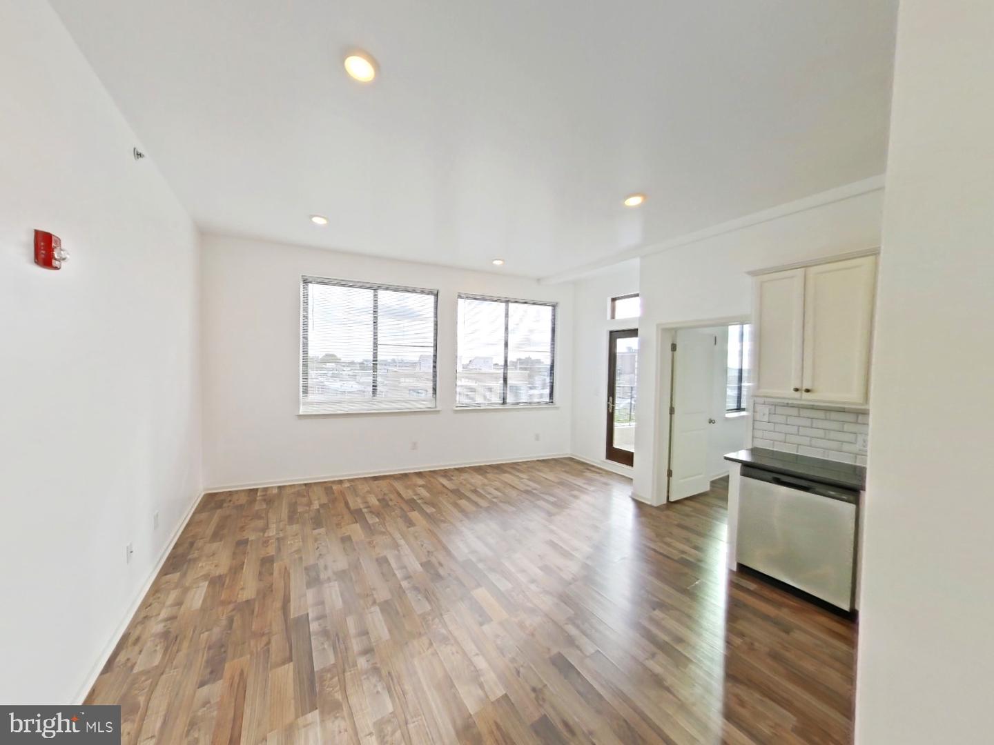 333 EARP ST #402 Property Photo 1