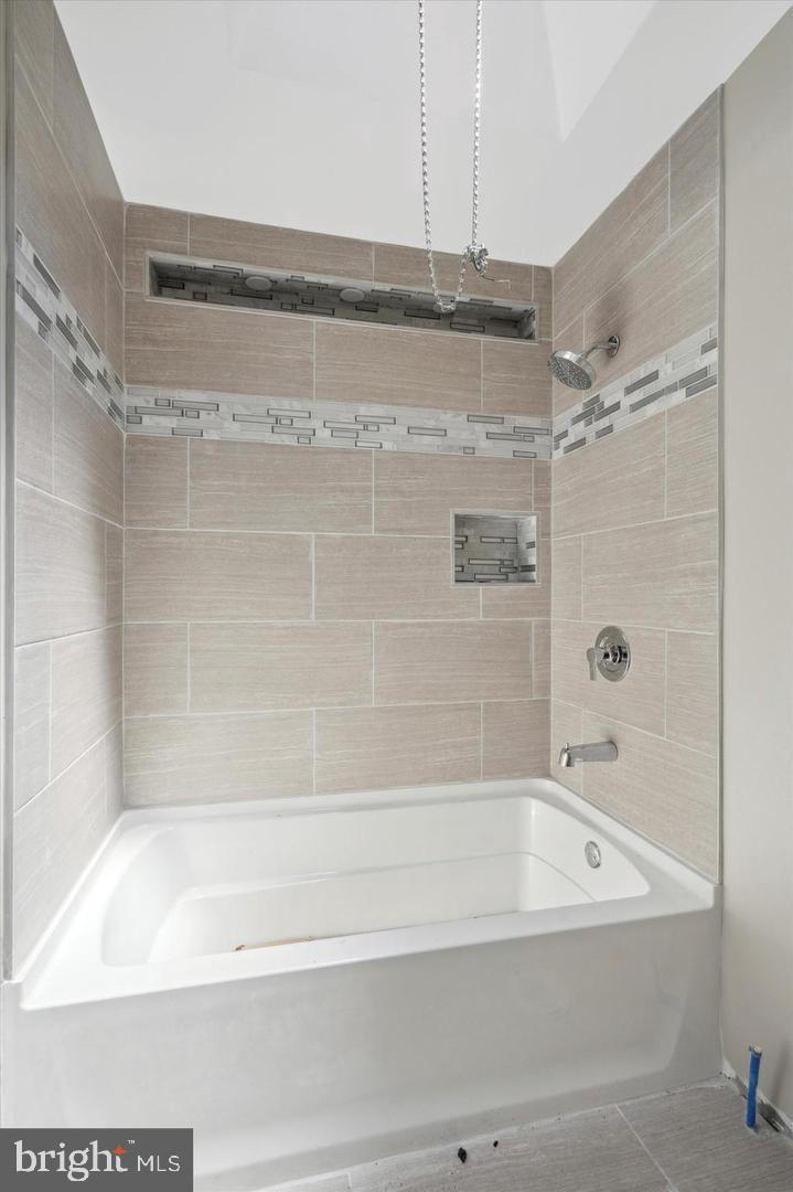 7322 Brentwood Property Photo 5