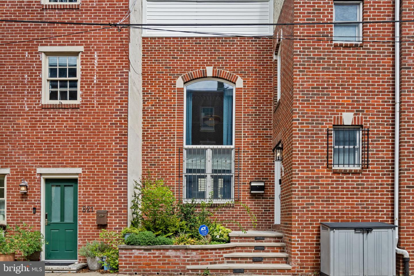 517 Kauffman St Property Photo 3