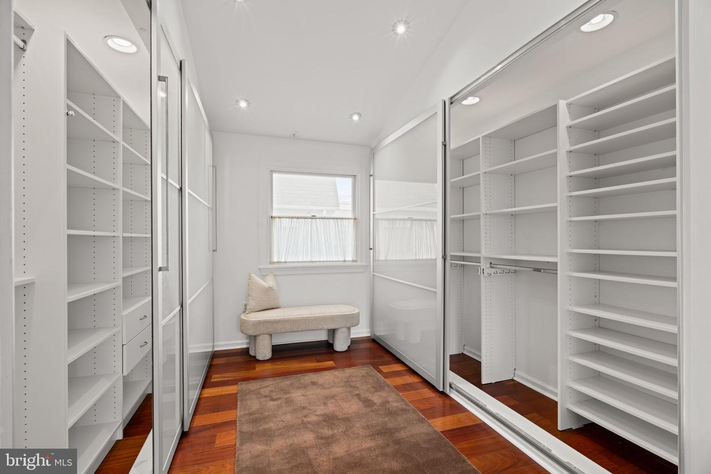517 Kauffman St Property Photo 31