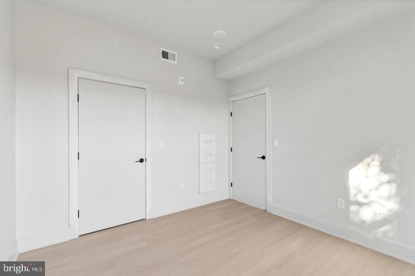 5521 Wayne Ave #408 Property Photo 14