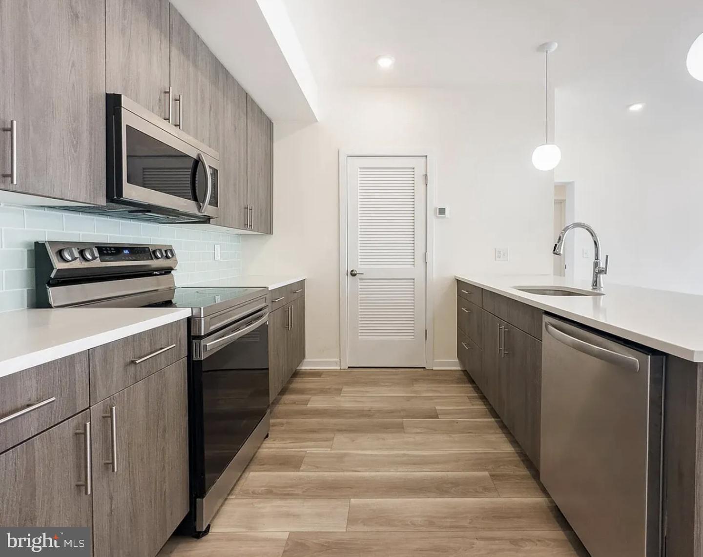 1660 Germantown Ave #414d Property Photo 11
