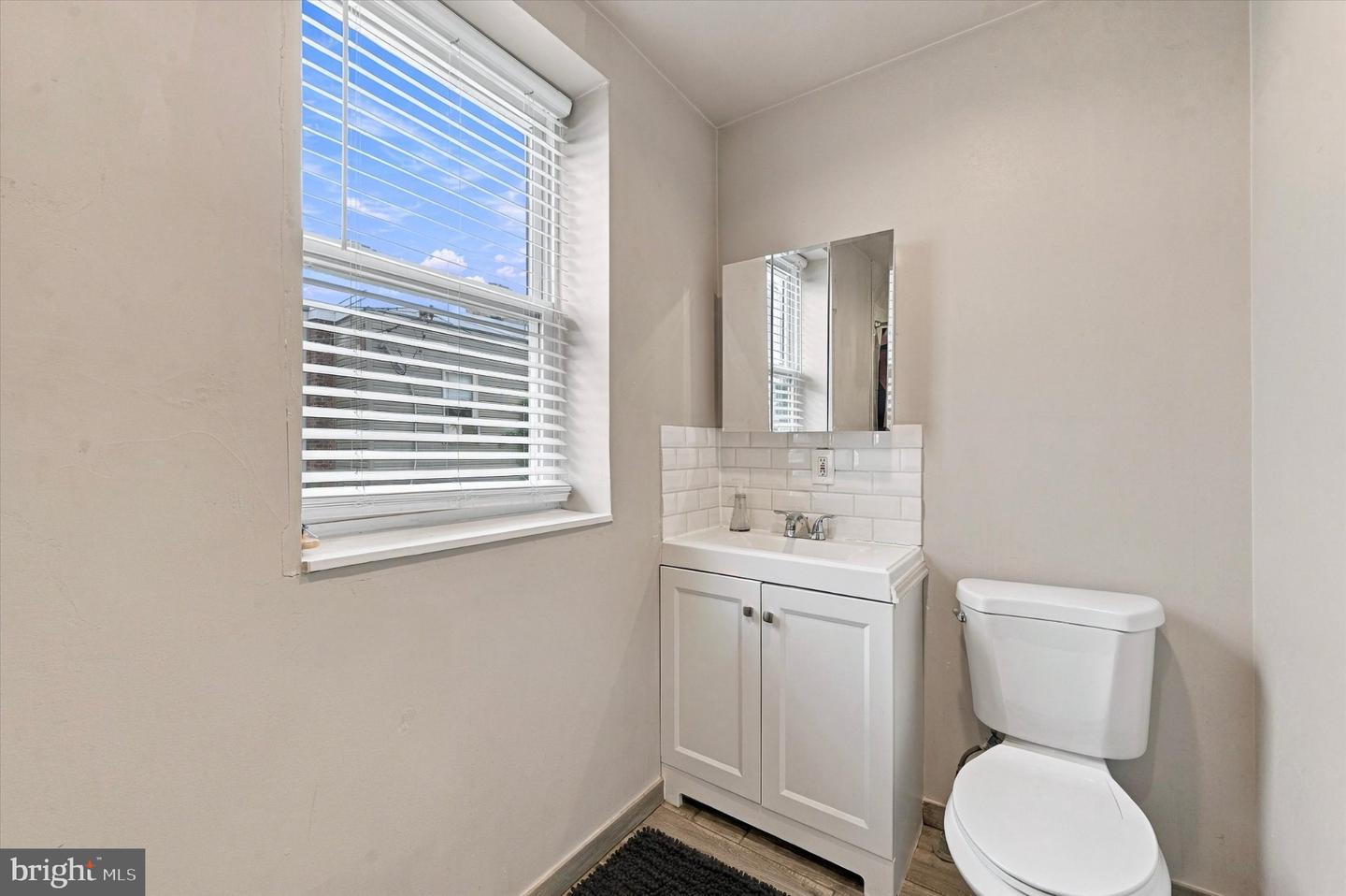 1846 S Yewdall St Property Photo 10