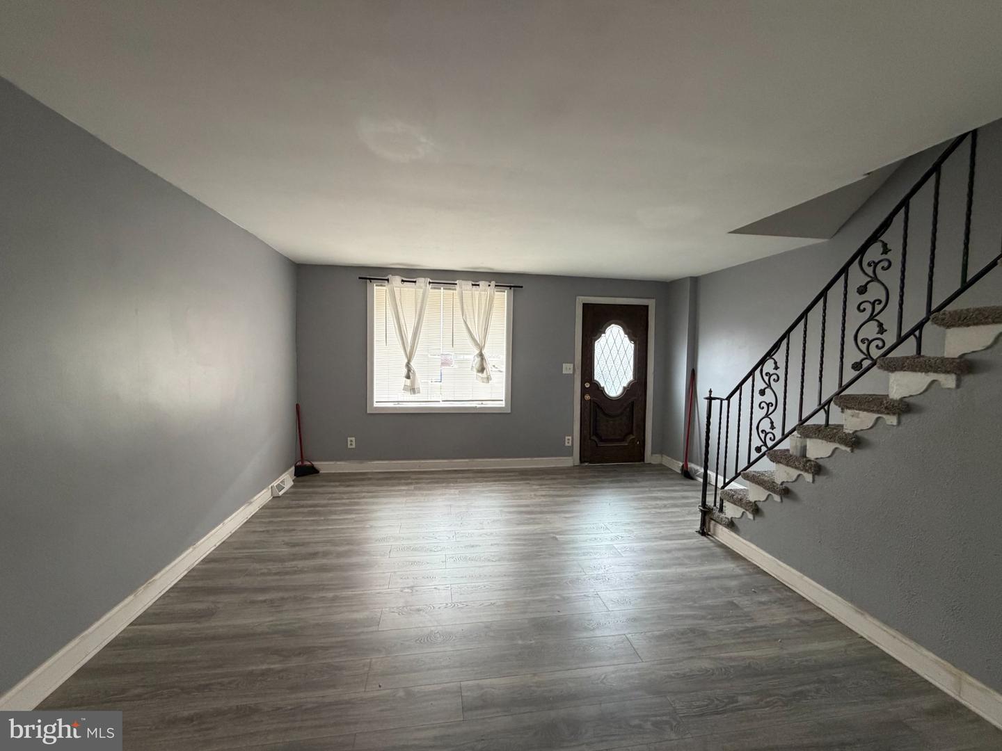 4443 Loring St Property Photo 3