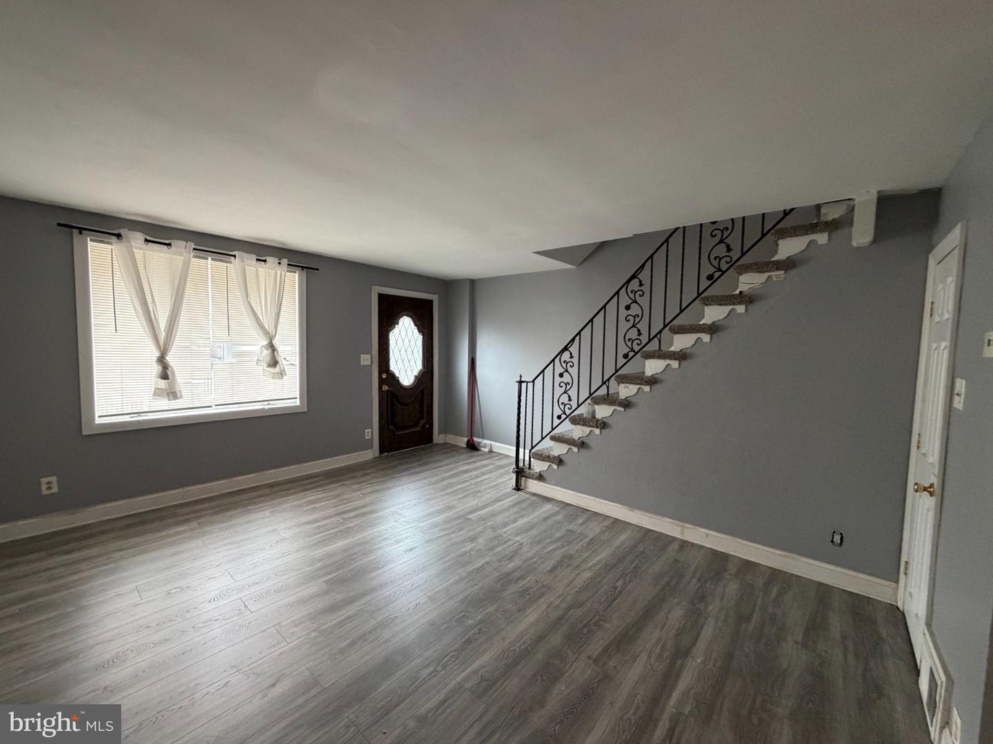 4443 Loring St Property Photo 4