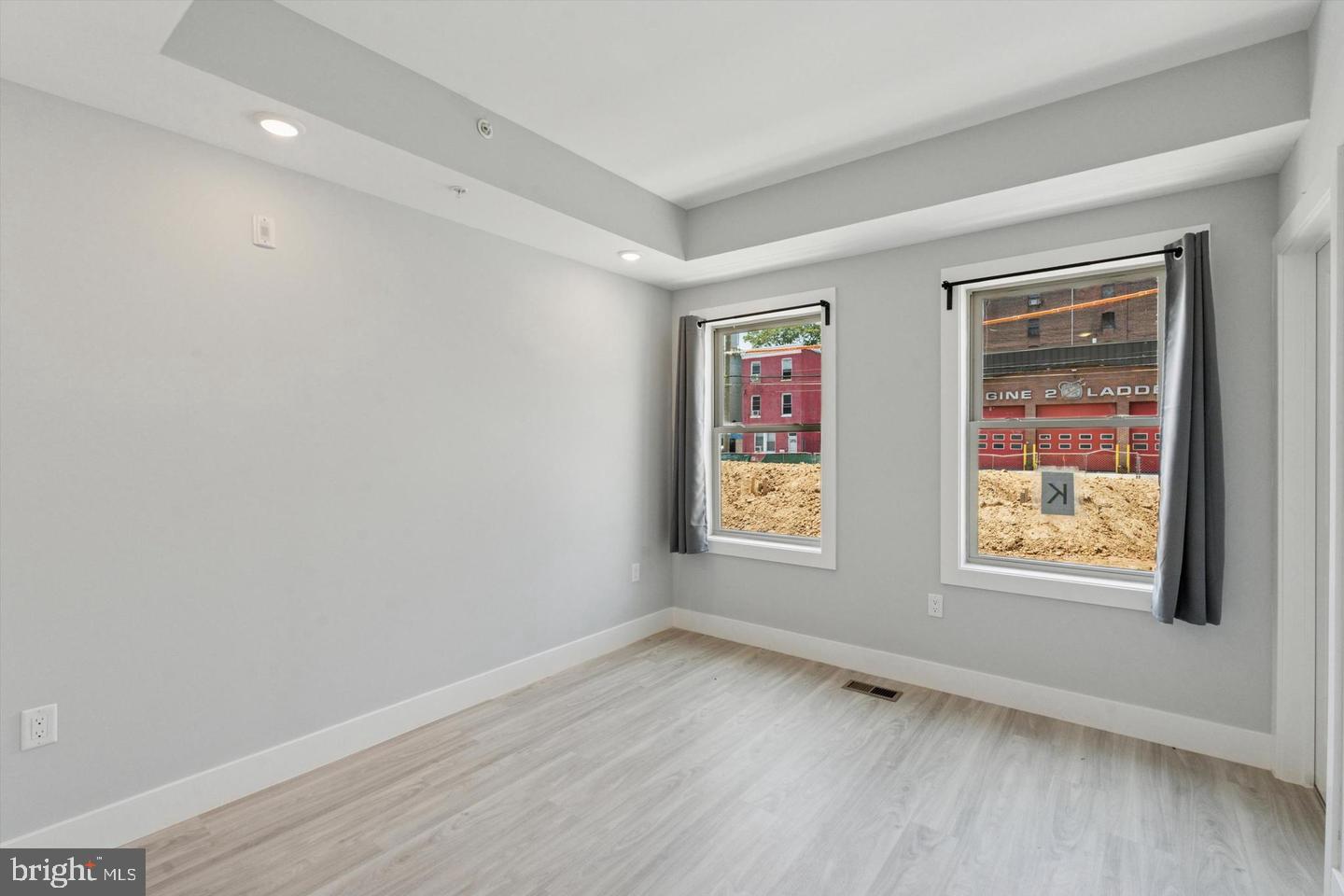 2401 N 2nd St #l1 Property Photo 4