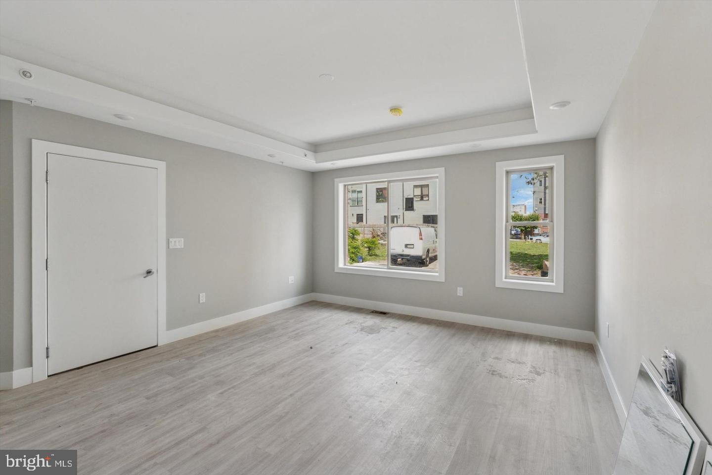 2401 N 2nd St #j1 Property Photo 4