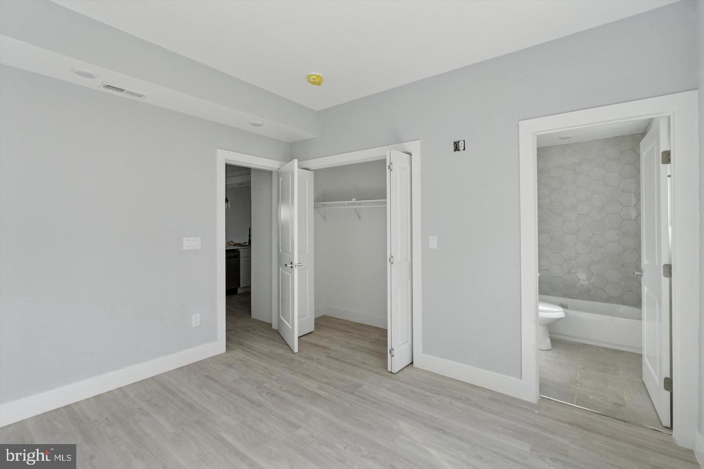 2401 N 2nd St #j1 Property Photo 6