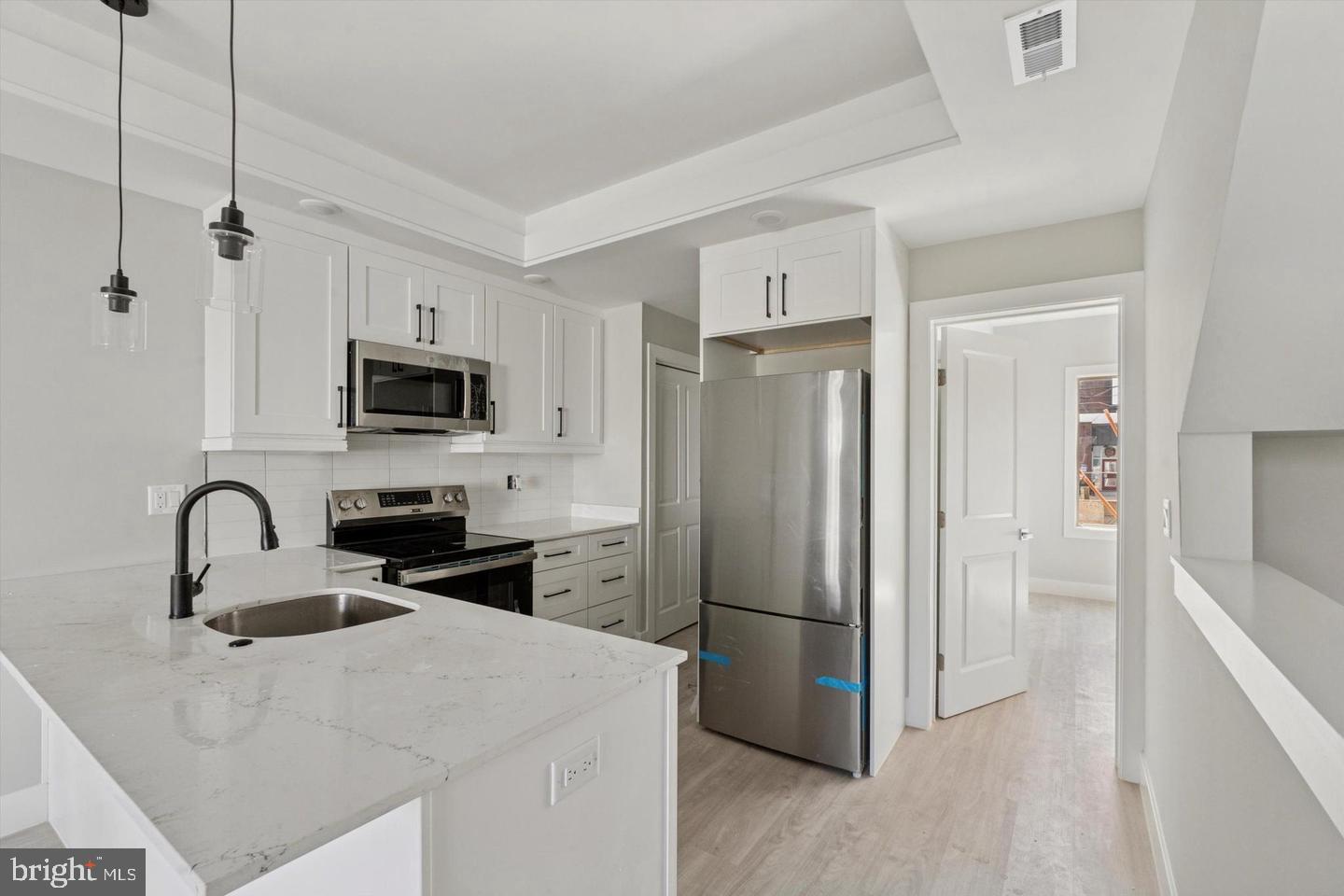 2401 N 2nd St #j1 Property Photo 11
