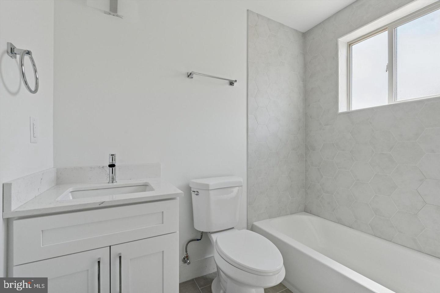 2401 N 2nd St #c3 Property Photo 13
