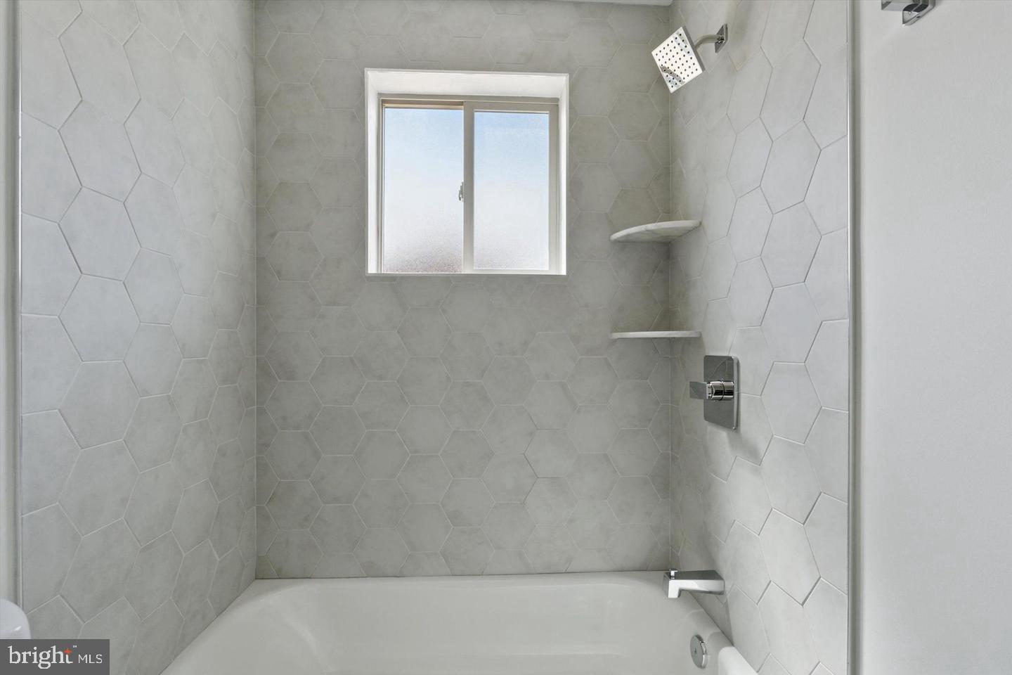 2401 N 2nd St #c2 Property Photo 5