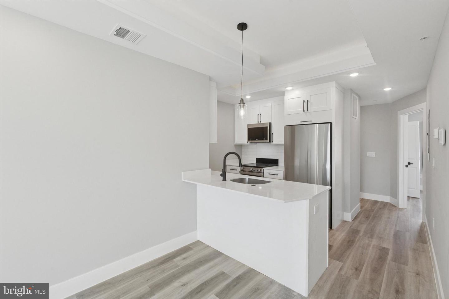 2401 N 2ND ST #B2 Property Photo 1