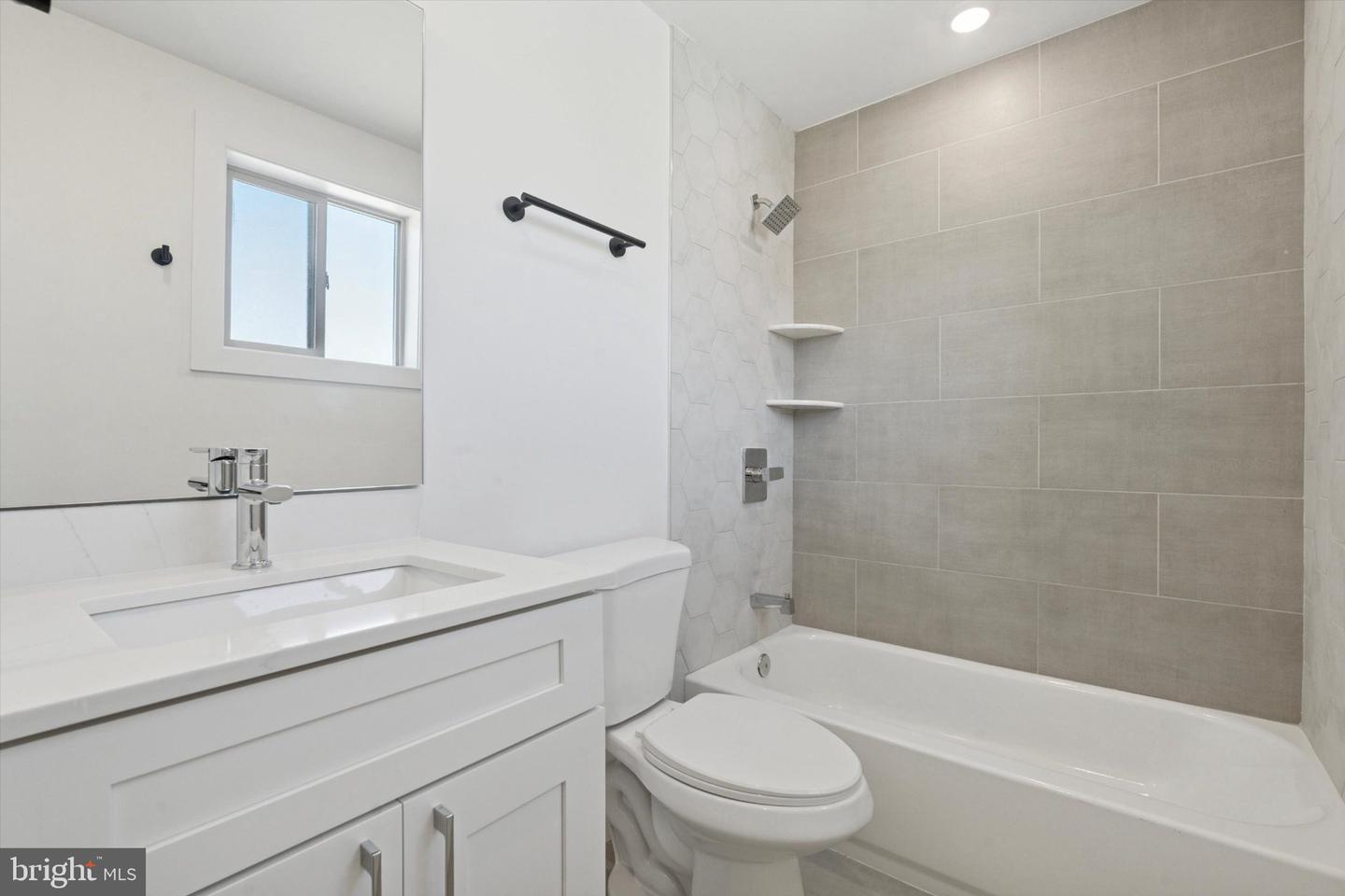 2401 N 2nd St #b2 Property Photo 10