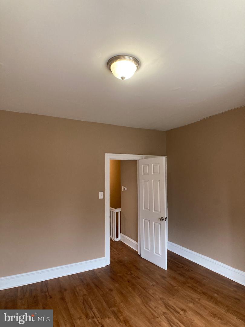 703 W Annsbury St Property Photo 5