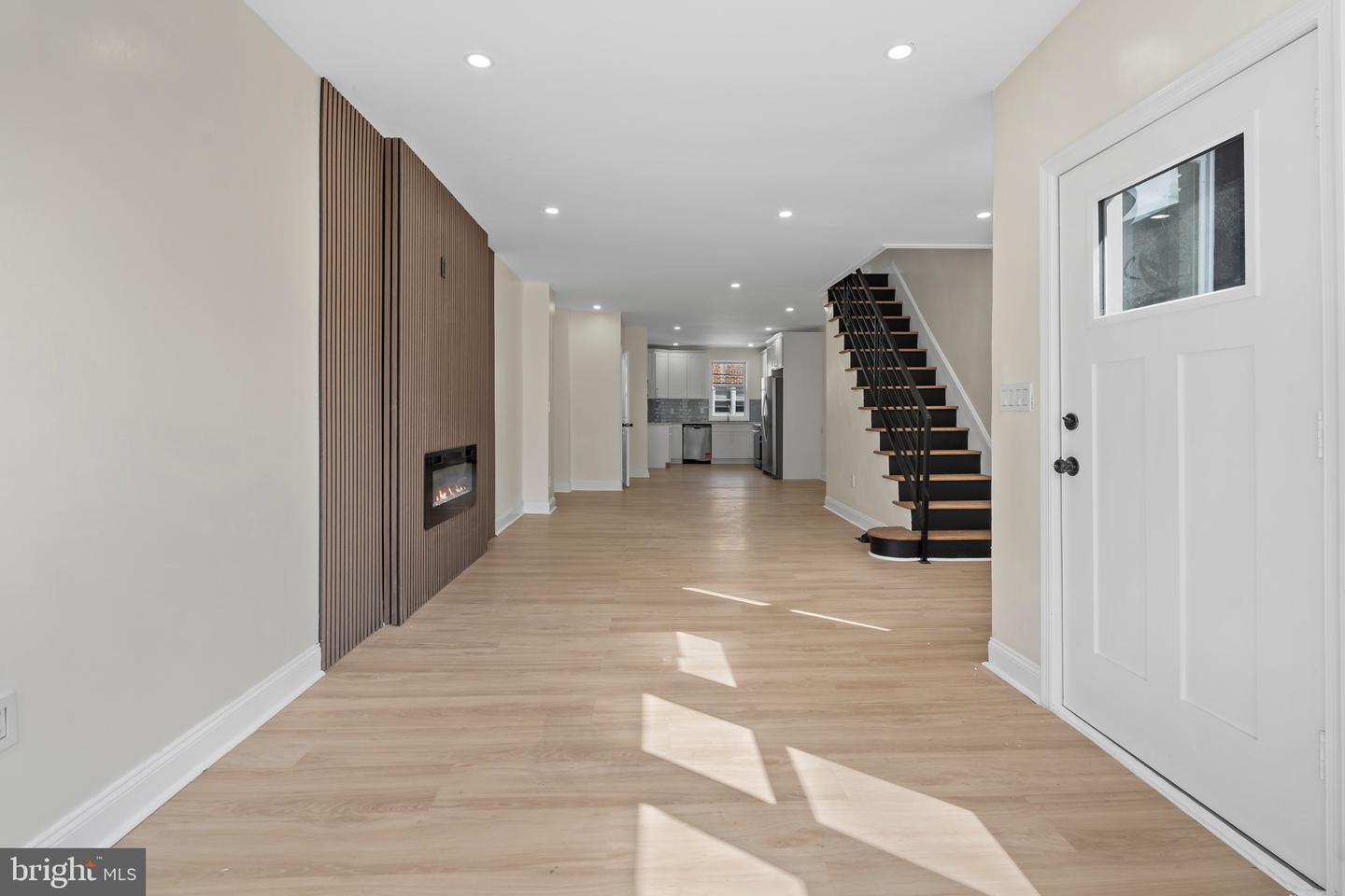 581 Alcott St Property Photo 3
